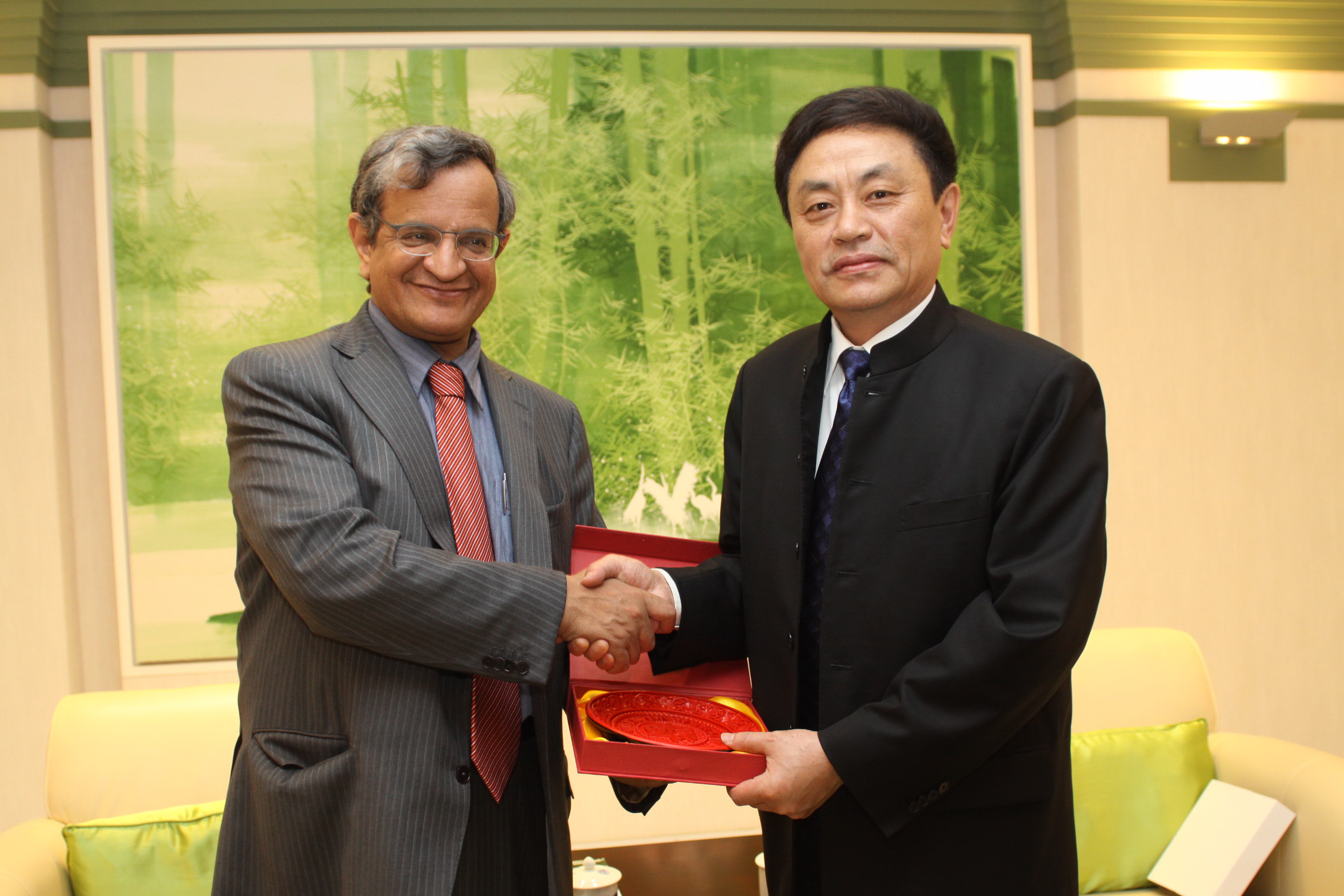 沙特阿拉伯阿卜杜拉国王科技城城长访问复旦